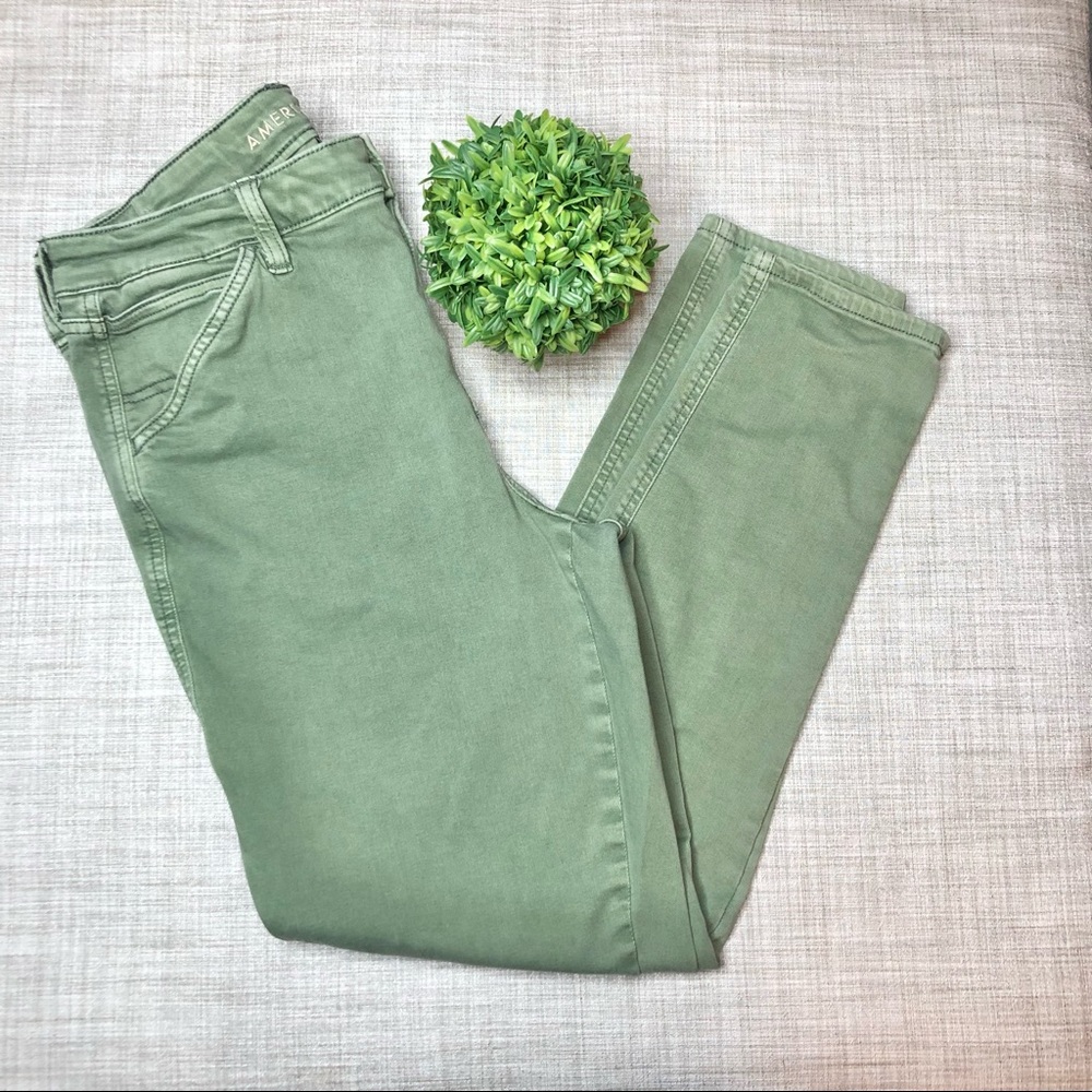 American Eagle pea colored hi-rise jeggings, ne(x)t level stretch
